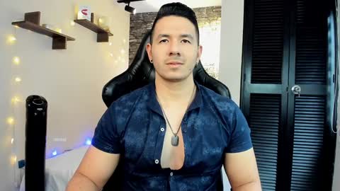Snapshot of ransoj chatting on January 12, 8:25 pm Jonas online show from January 12, 8:25 pm