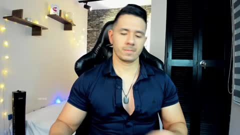 Snapshot of ransoj chatting on January 19, 12:38 am Jonas online show from January 19, 12:38 am