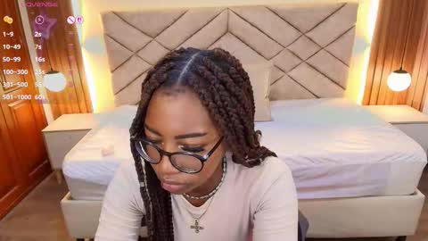 Raquel online show from March 9, 12:10 pm