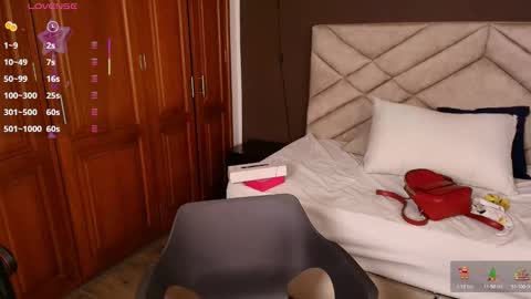 Raquel online show from January 18, 12:03 pm