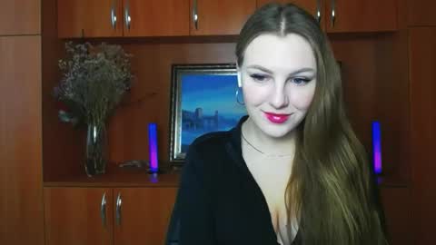 raspberry0101 online show from November 2, 8:47 am