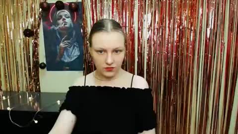 raspberry0101 online show from February 13, 3:03 pm