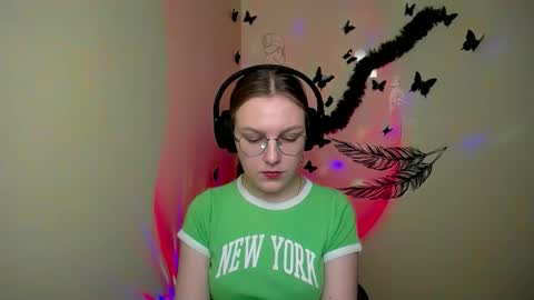 raspberry0101 online show from February 4, 7:18 am