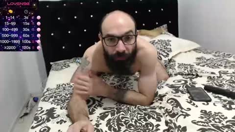 Snapshot of raul27big chatting on January 31, 7:29 pm RaulWildBoy27 online show from January 31, 7:29 pm