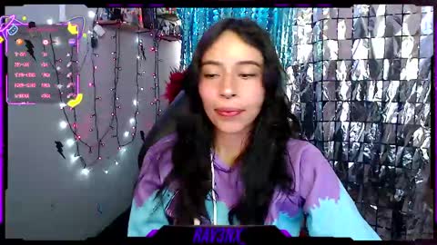   online show from April 14, 10:46 pm