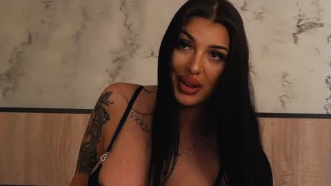 raven_inkk online show from April 20, 9:34 am