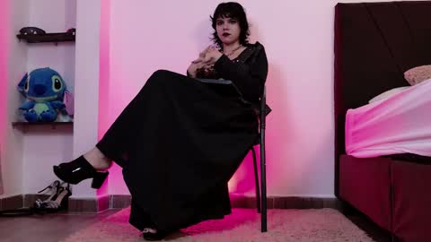   online show from April 17, 12:40 pm