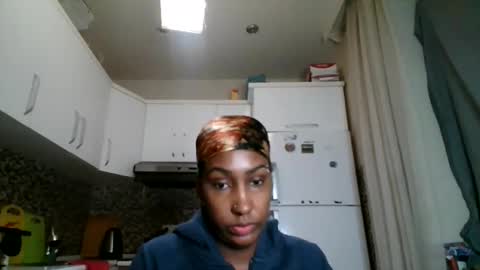 ravenbby online show from April 22, 10:17 pm