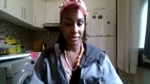 ravenbby online show from April 18, 9:11 am