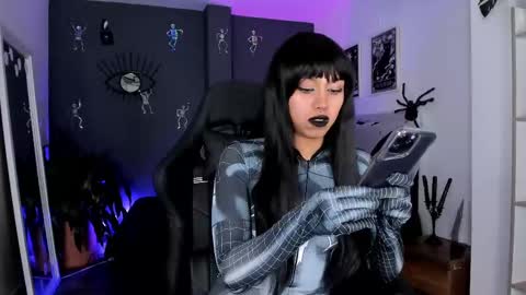 Raven Witch online show from October 16, 10:30 pm