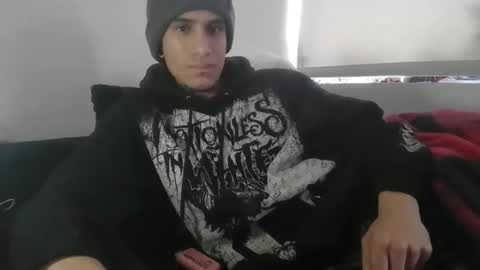 ravenxbat online show from December 3, 3:34 pm