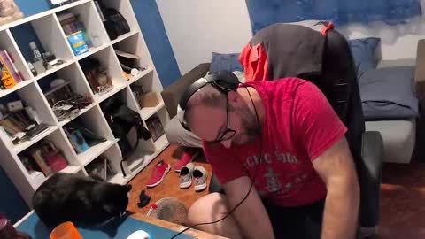 ravingr3d3 online show from September 26, 11:35 pm