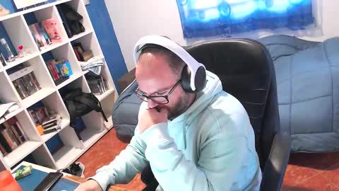 ravingr3d3 online show from March 23, 9:03 am