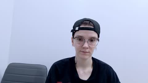 Ray-Ray online show from March 6, 5:34 pm