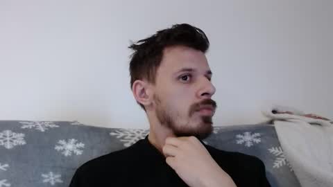 Snapshot of rayann27 chatting on December 15, 12:17 pm rayan online show from December 15, 12:17 pm