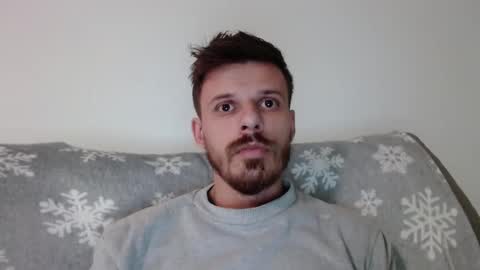 Snapshot of rayann27 chatting on December 1, 6:43 pm rayan online show from December 1, 6:43 pm