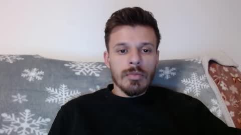 Snapshot of rayann27 chatting on December 15, 12:51 am rayan online show from December 15, 12:51 am