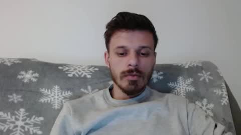 Snapshot of rayann27 chatting on December 17, 2:23 am rayan online show from December 17, 2:23 am