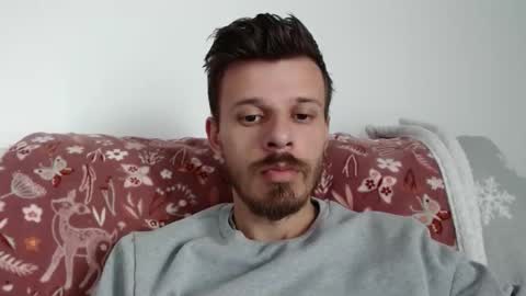 Snapshot of rayann27 chatting on September 11, 9:43 am rayan online show from September 11, 9:43 am