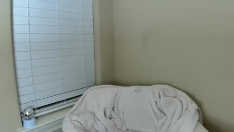 RayBabe online show from December 17, 3:57 am