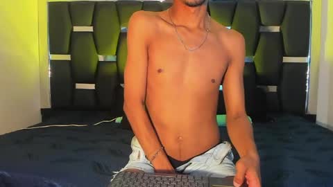 Rayn online show from April 14, 11:30 pm