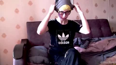  Yrriel Strife Candy-Demon Caveboy mr. Cringe   online show from September 17, 9:35 am