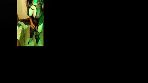 Real Renea Lee online show from October 18, 7:40 pm