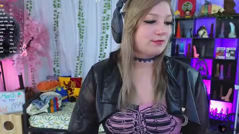 Snap - RealSamiSins online show from March 7, 4:00 pm