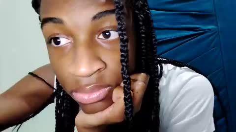 Tu mami Rebecca online show from May 11, 5:25 am