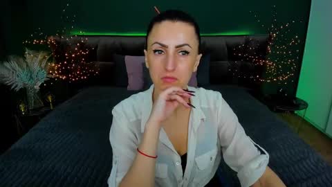 rebecca_diamonds online show from March 4, 6:26 am