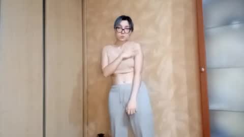 Zoe online show from February 3, 2:10 pm