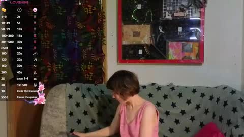 Lara online show from October 30, 4:40 pm