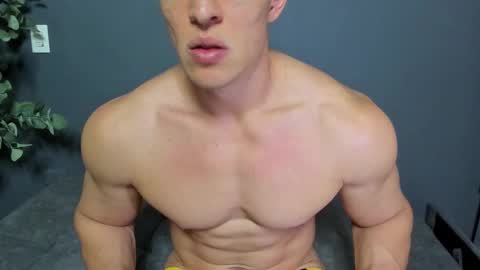 twitter REECET26 instagram RECCETAYLOR online show from February 23, 12:24 am