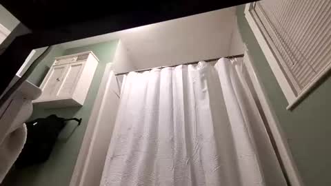 recka810 online show from November 11, 9:00 am