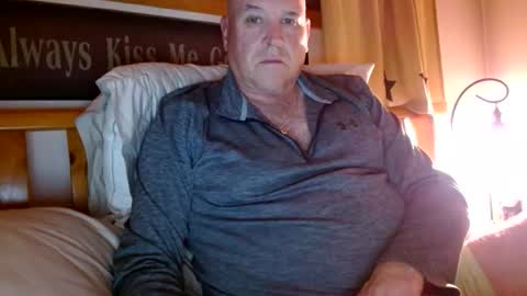 Mtn. Man online show from October 25, 3:29 am