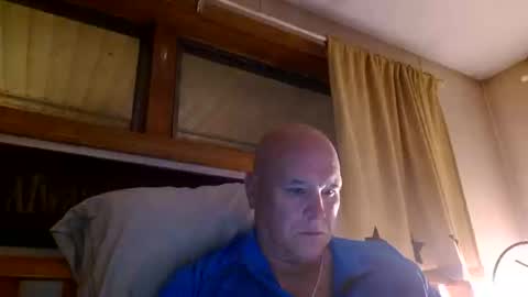 Mtn. Man online show from October 12, 1:42 am