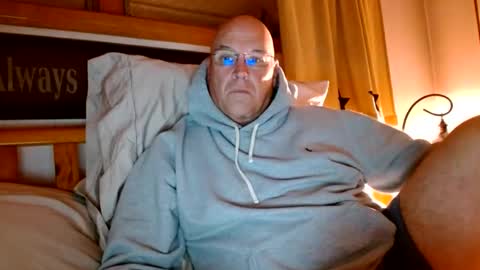 Mtn. Man online show from October 28, 2:56 am