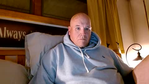 Mtn. Man online show from November 11, 2:58 am