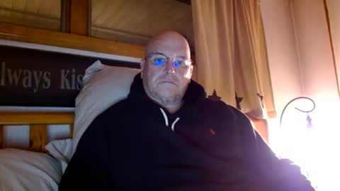 Mtn. Man online show from November 4, 2:24 am