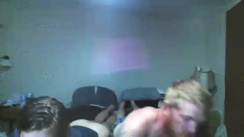 red441756790 online show from May 2, 2:50 am