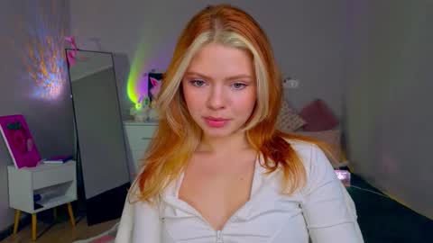 red__candy online show from November 16, 11:56 am