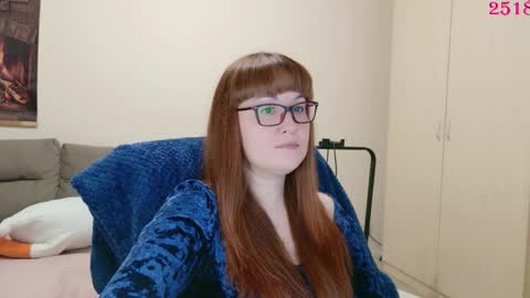 Lisa online show from April 6, 12:17 pm