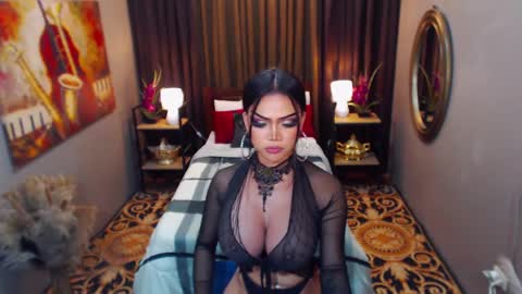 Snapshot of red_ivyy chatting on February 28, 8:20 am AsianRedivy online show from February 28, 8:20 am