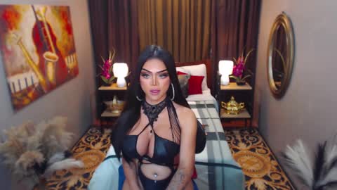 Snapshot of red_ivyy chatting on February 19, 6:44 am AsianRedivy online show from February 19, 6:44 am