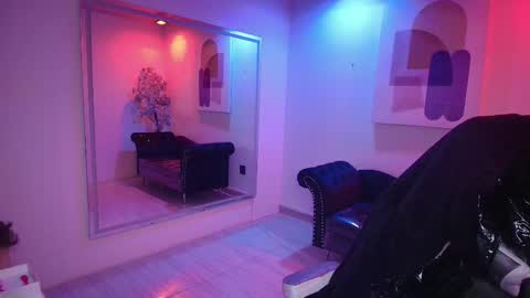 Res Moon online show from October 8, 12:00 pm