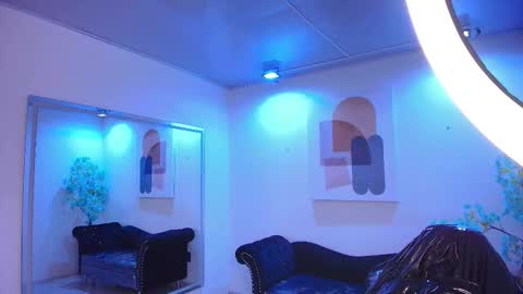 Res Moon online show from October 20, 11:15 am