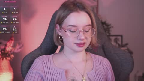 QUEEN OF EVIL online show from January 20, 11:21 pm