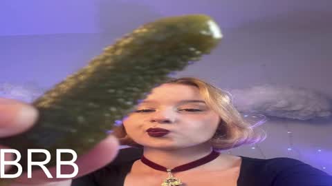 QUEEN OF EVIL online show from February 26, 5:24 am