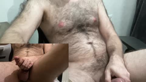 Snapshot of reddbear89 chatting on December 16, 12:16 pm hornyslutbear online show from December 16, 12:16 pm