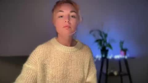 reddgirll online show from February 24, 10:14 pm